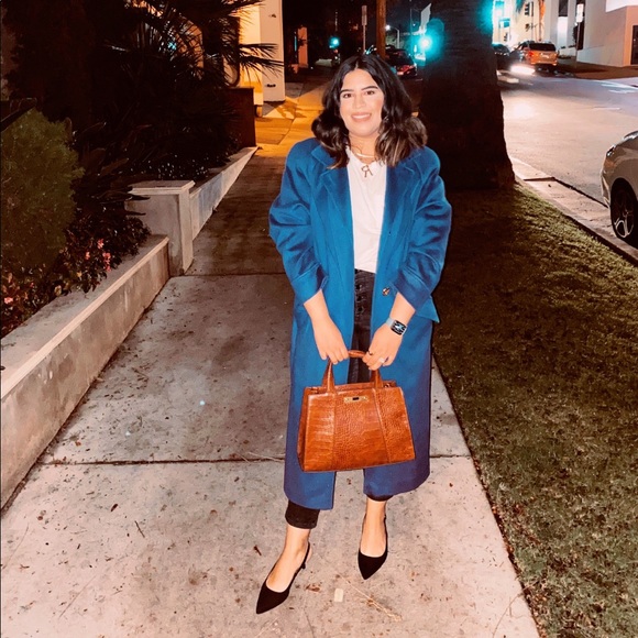 Meet your Posher, Rabell - Picture 2 of 2